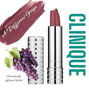 Clinique | Dramatically Different Lipstick | ' A Different Grape '| Color #50